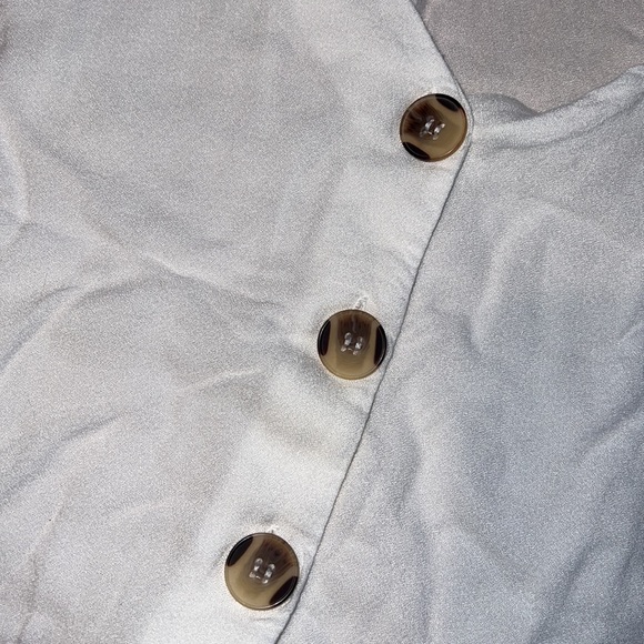 button down - Picture 3 of 4